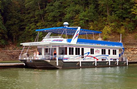 Lake cumberland house boat rental - This is a beautiful vaulted ceiling log cabin built in 2006. It is located on a quiet road and is surrounded by trees. The cabin has room for 7-9 to sleep comfortably. One bathroom. Large porches on the front and back. The cabin is just .25 mile from the marina at Conley Bottom. If you don't own a boat, the marina has boats for rent.